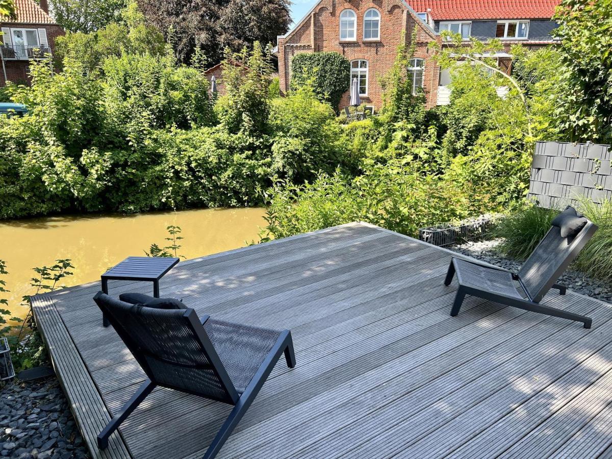 Villa Haus Am Siel 01, Zentral Mit Eigenem Steg Greetsiel Esterno foto